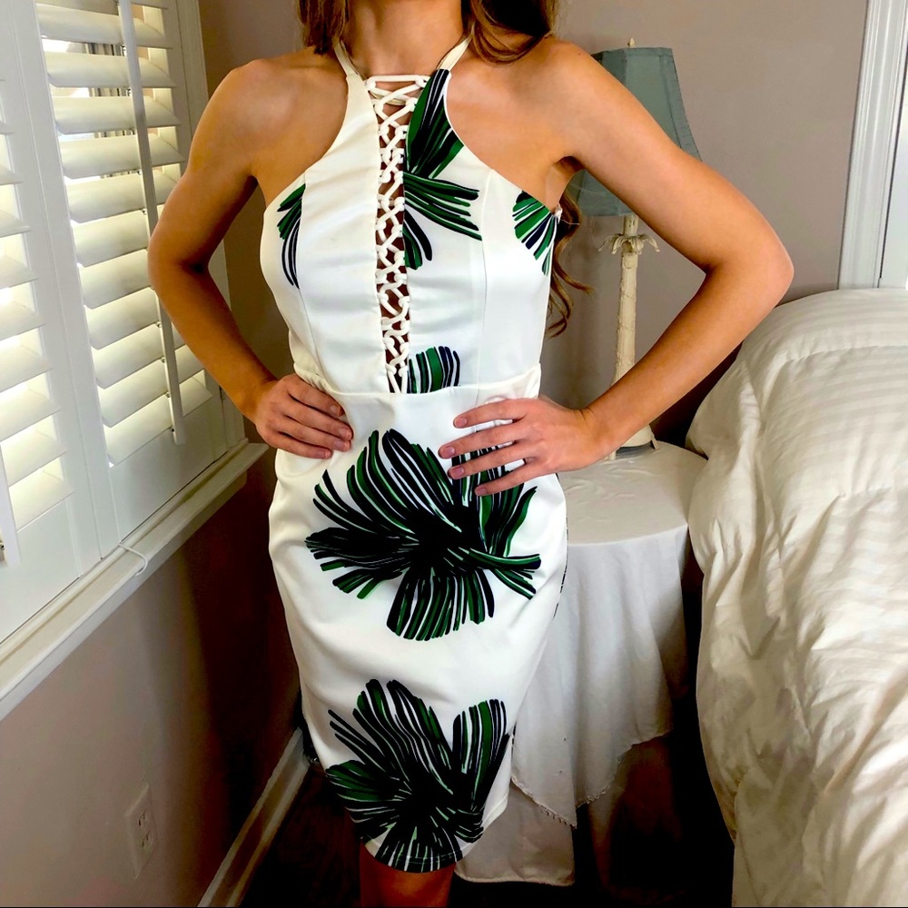 4 LEFT XS-L Perfect Spring Beach Lined Mini Dress